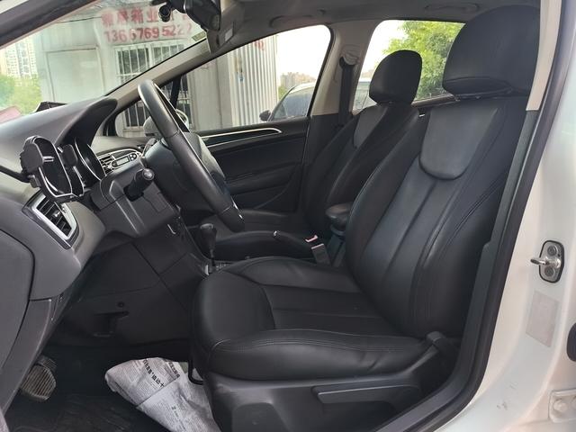 Peugeot 308 2013 thumb 8