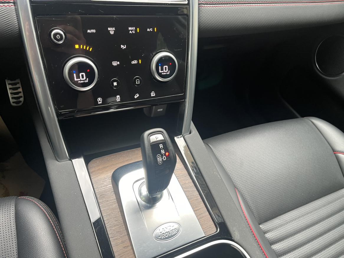 Land Rover Discovery Sport 2022 thumb 12