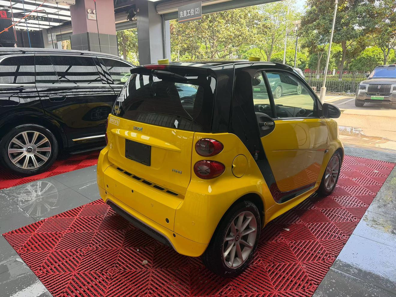 Smart Fortwo 2012 thumb 4