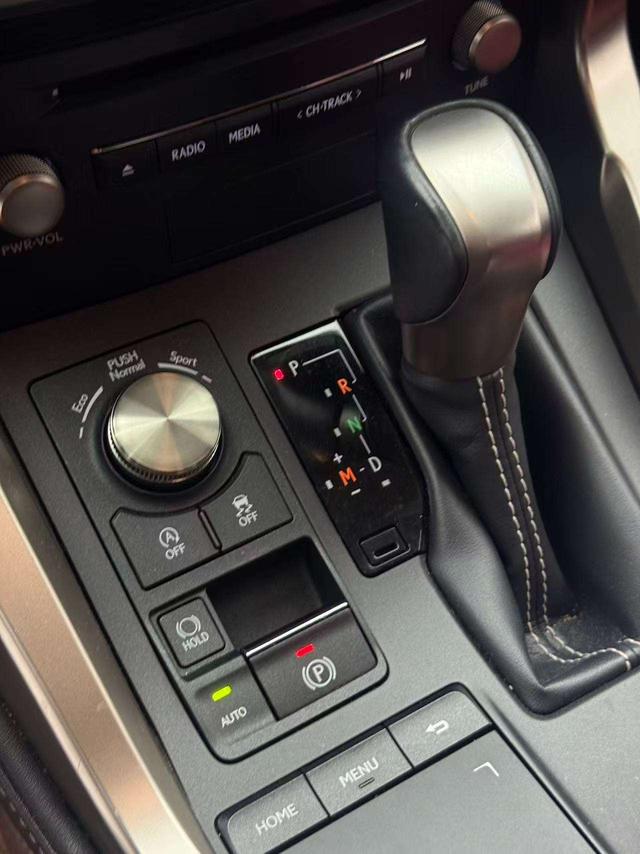 Lexus NX 2018 thumb 11