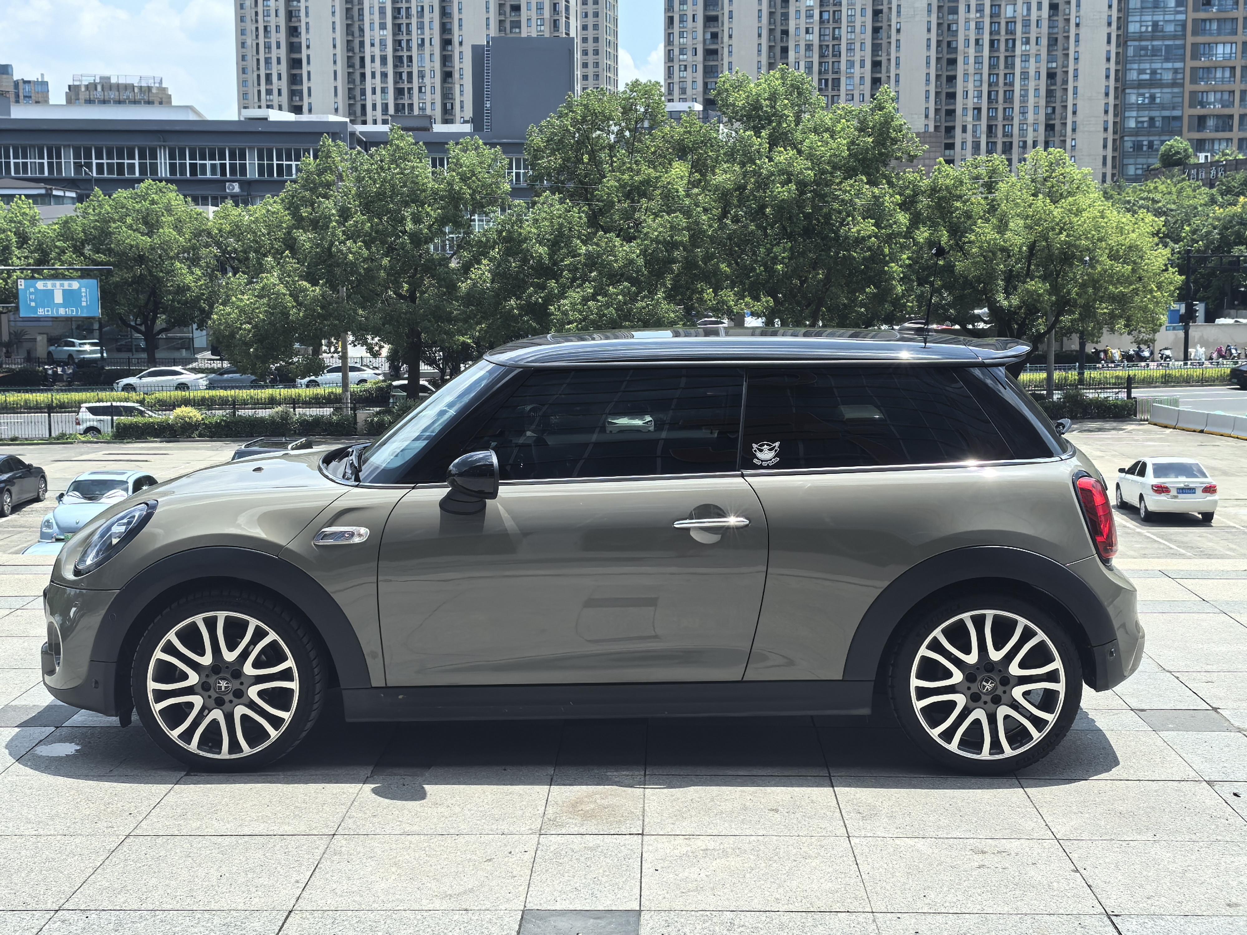 Mini Hatch 2019 thumb 2