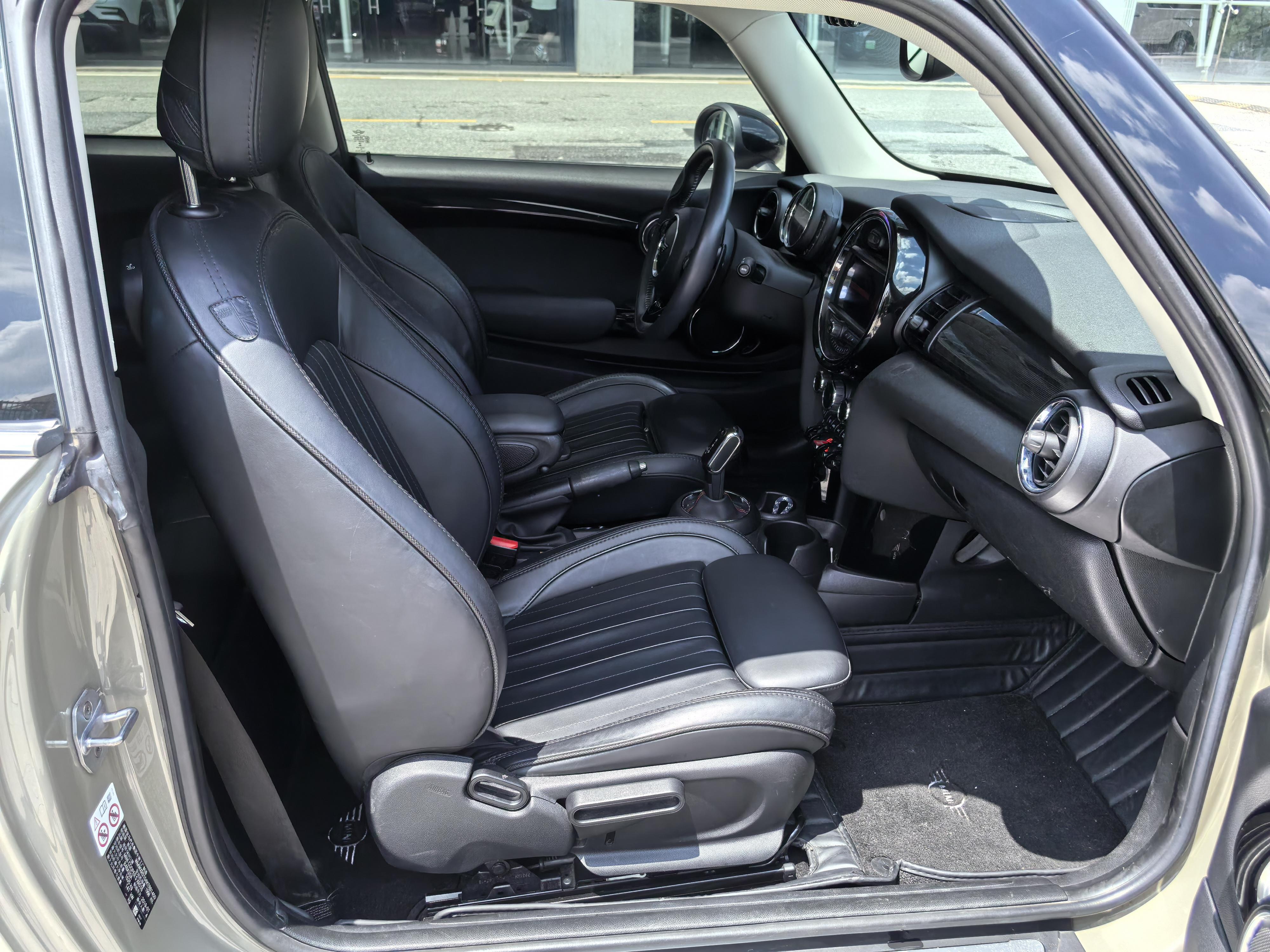 Mini Hatch 2019 thumb 7