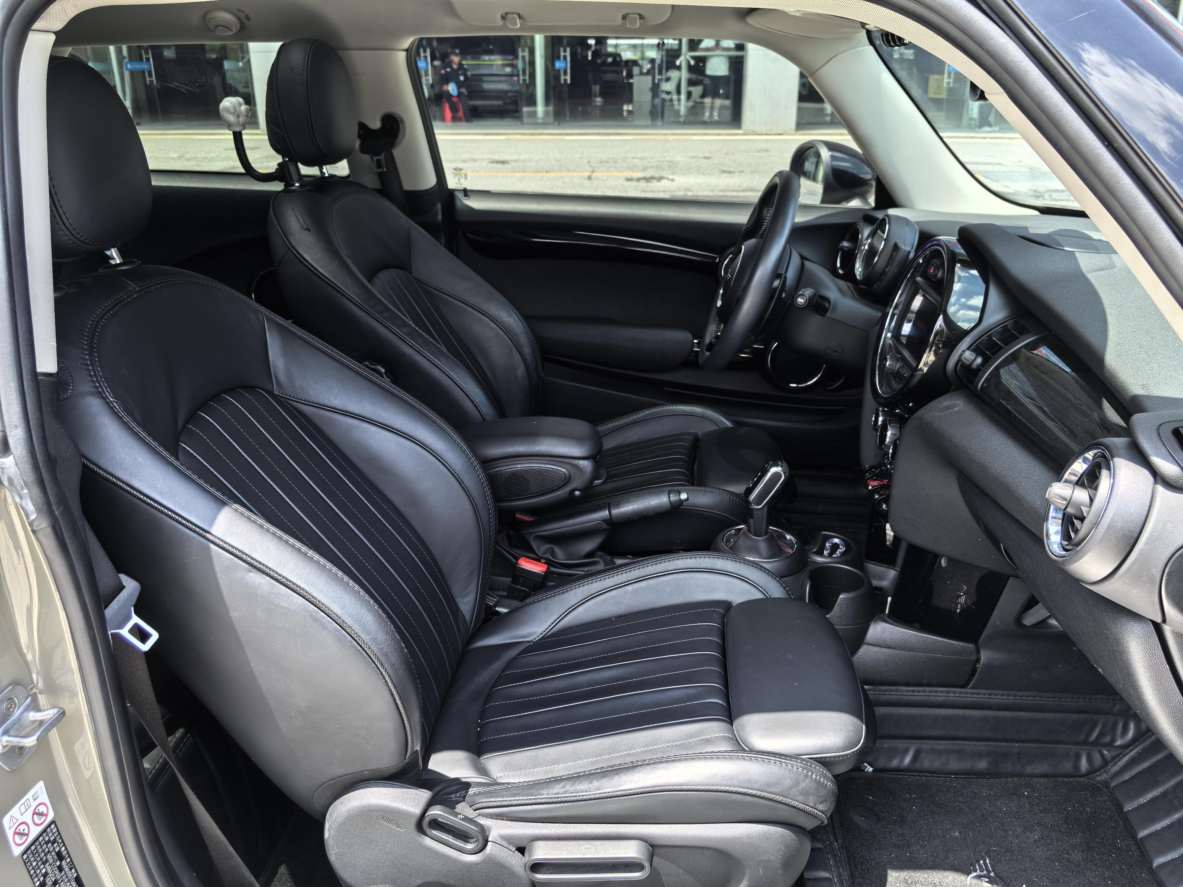 Mini Hatch 2019 thumb 12