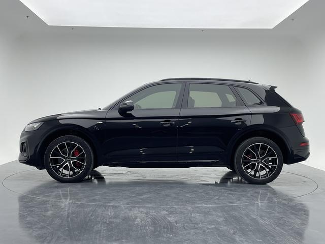 Audi Q5 2023 thumb 2