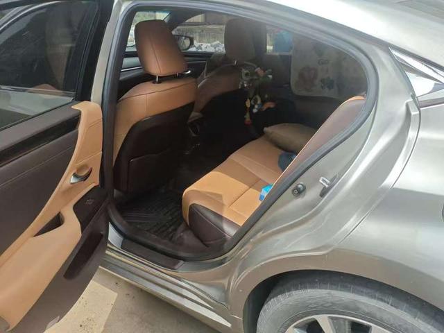 Lexus ES 2020 thumb 11