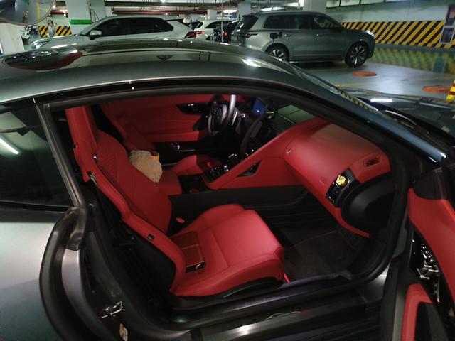 Jaguar F-Type 2024 thumb 9