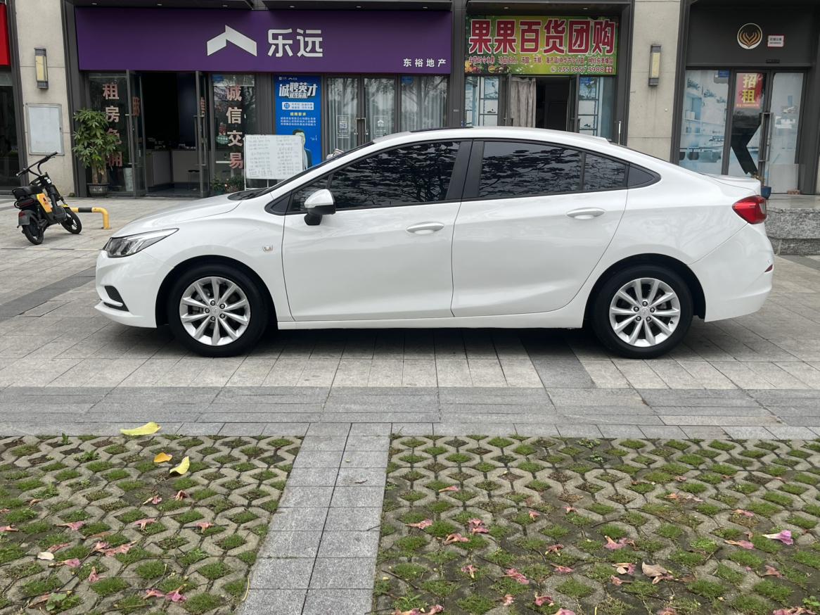 Chevrolet Cruze 2017 thumb 2
