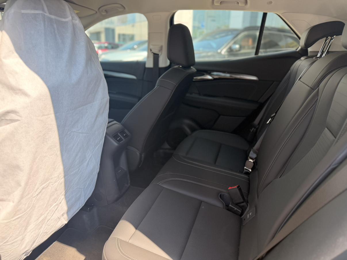 Buick Envision 2025 thumb 7