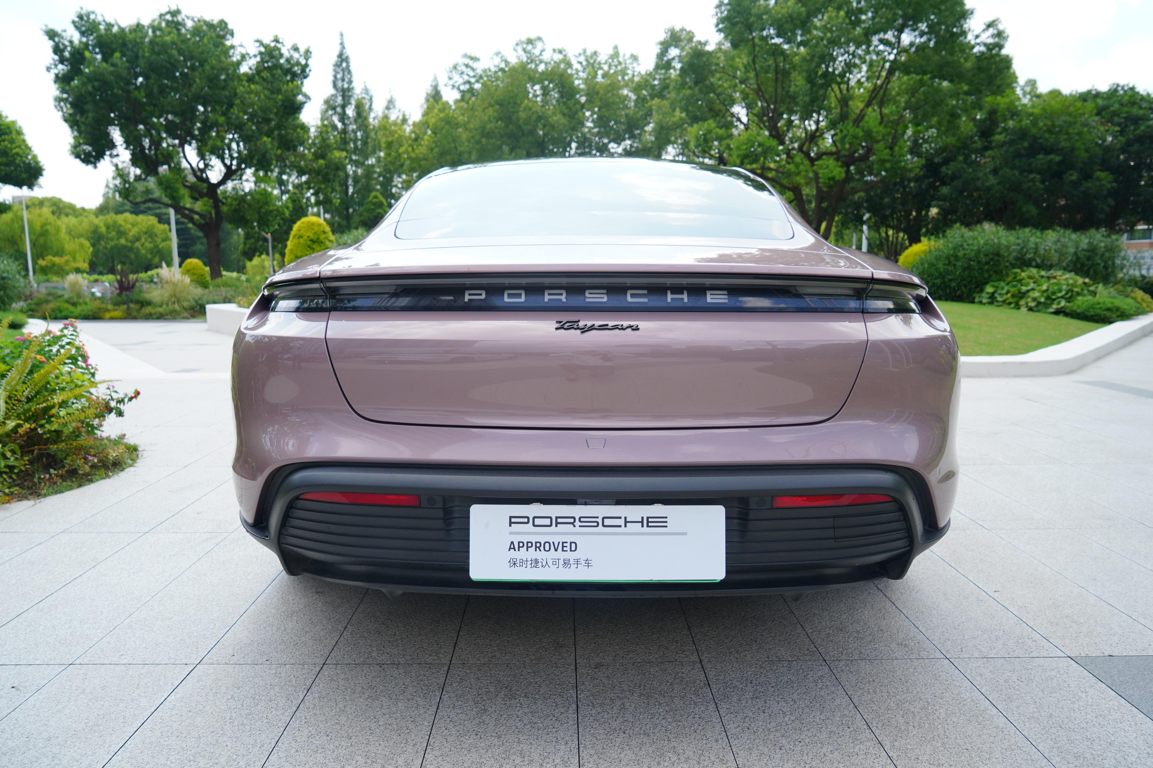 Porsche Taycan 2020 thumb 3