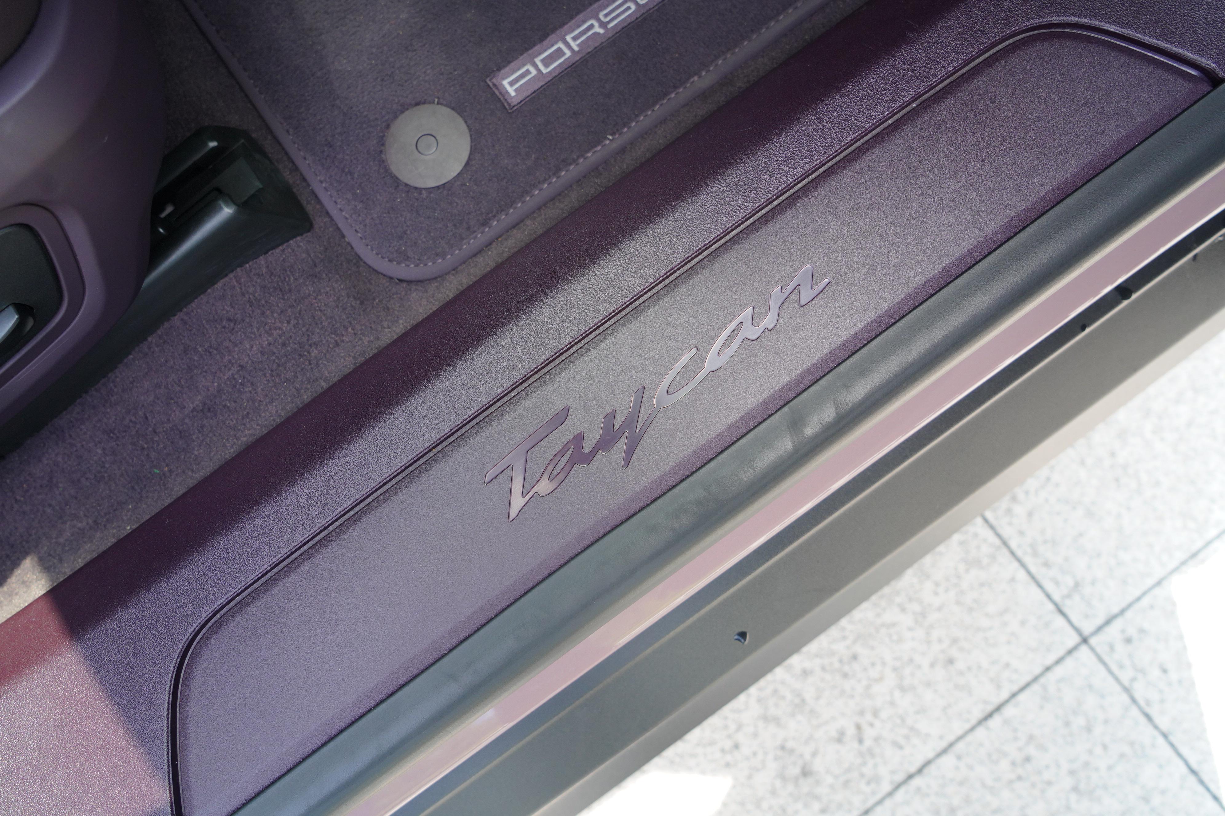 Porsche Taycan 2020 thumb 8
