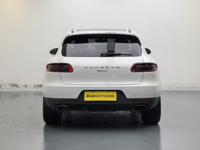 Porsche Macan 2016 thumb 4