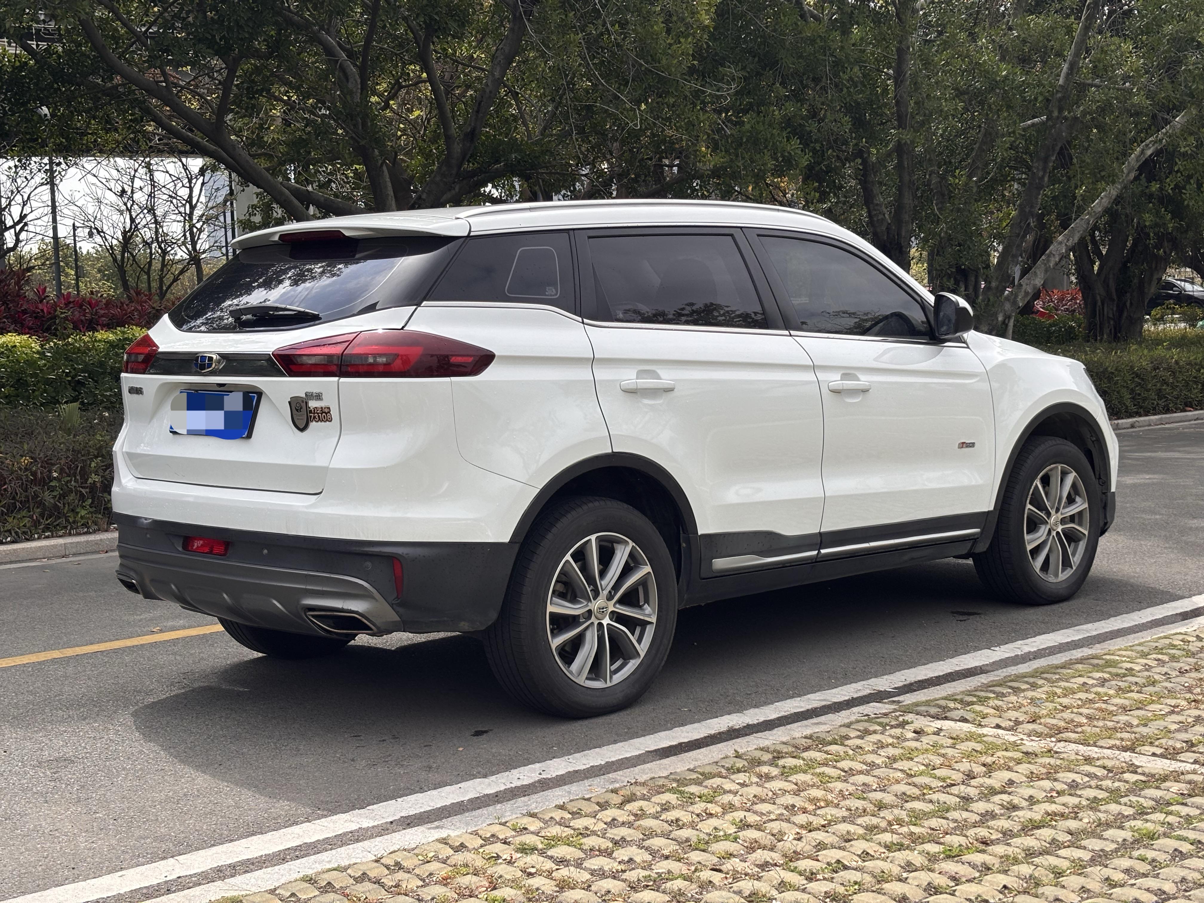 Geely Boyue 2018 thumb 4