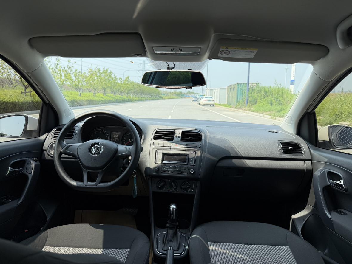 Volkswagen Polo 2016 thumb 5