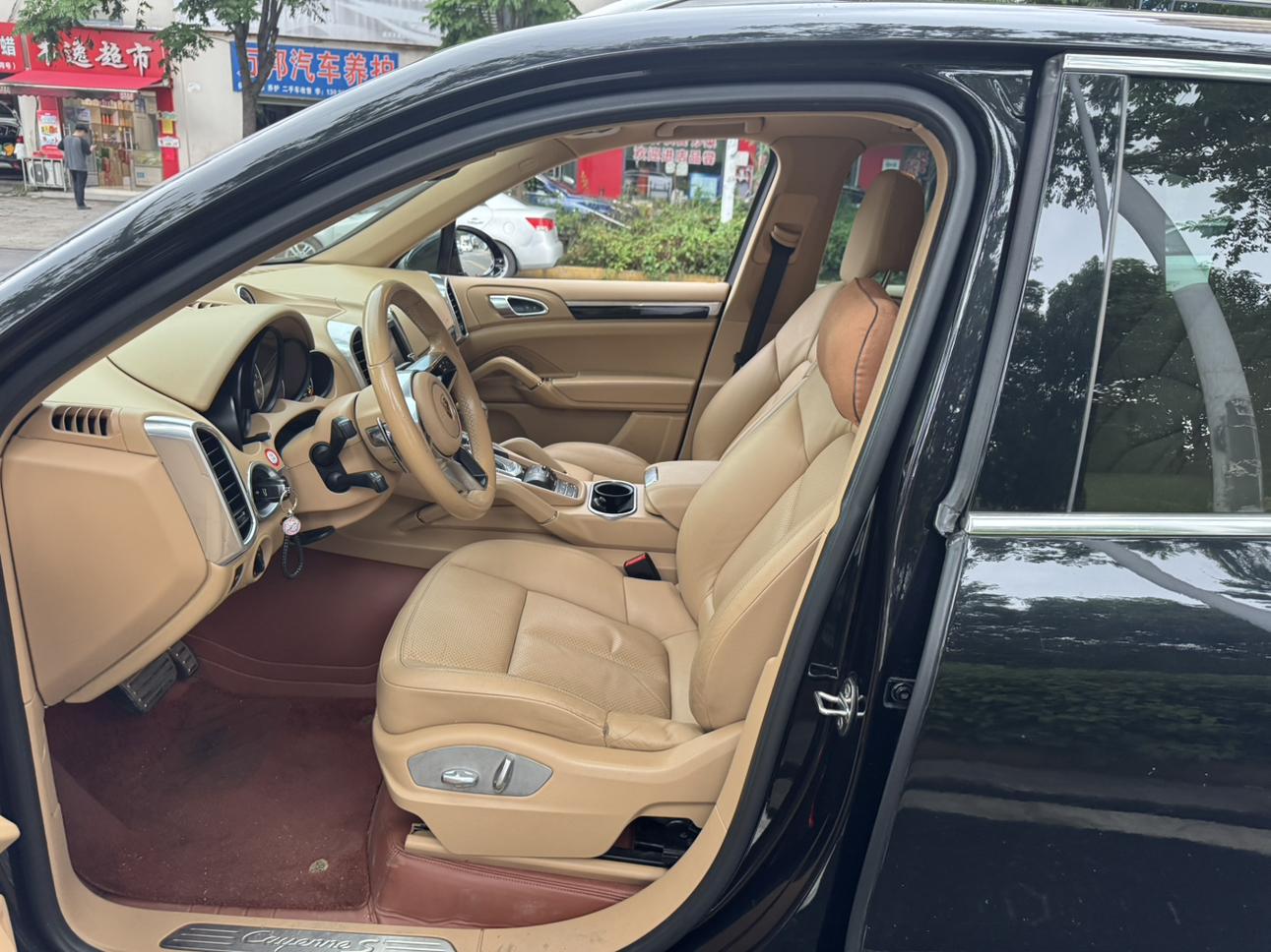 Porsche Cayenne 2015 thumb 6