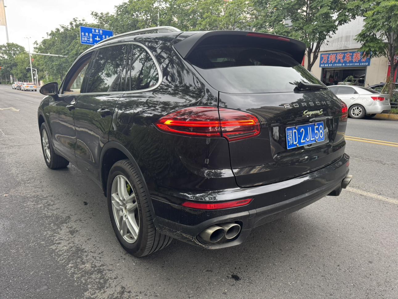 Porsche Cayenne 2015 thumb 11