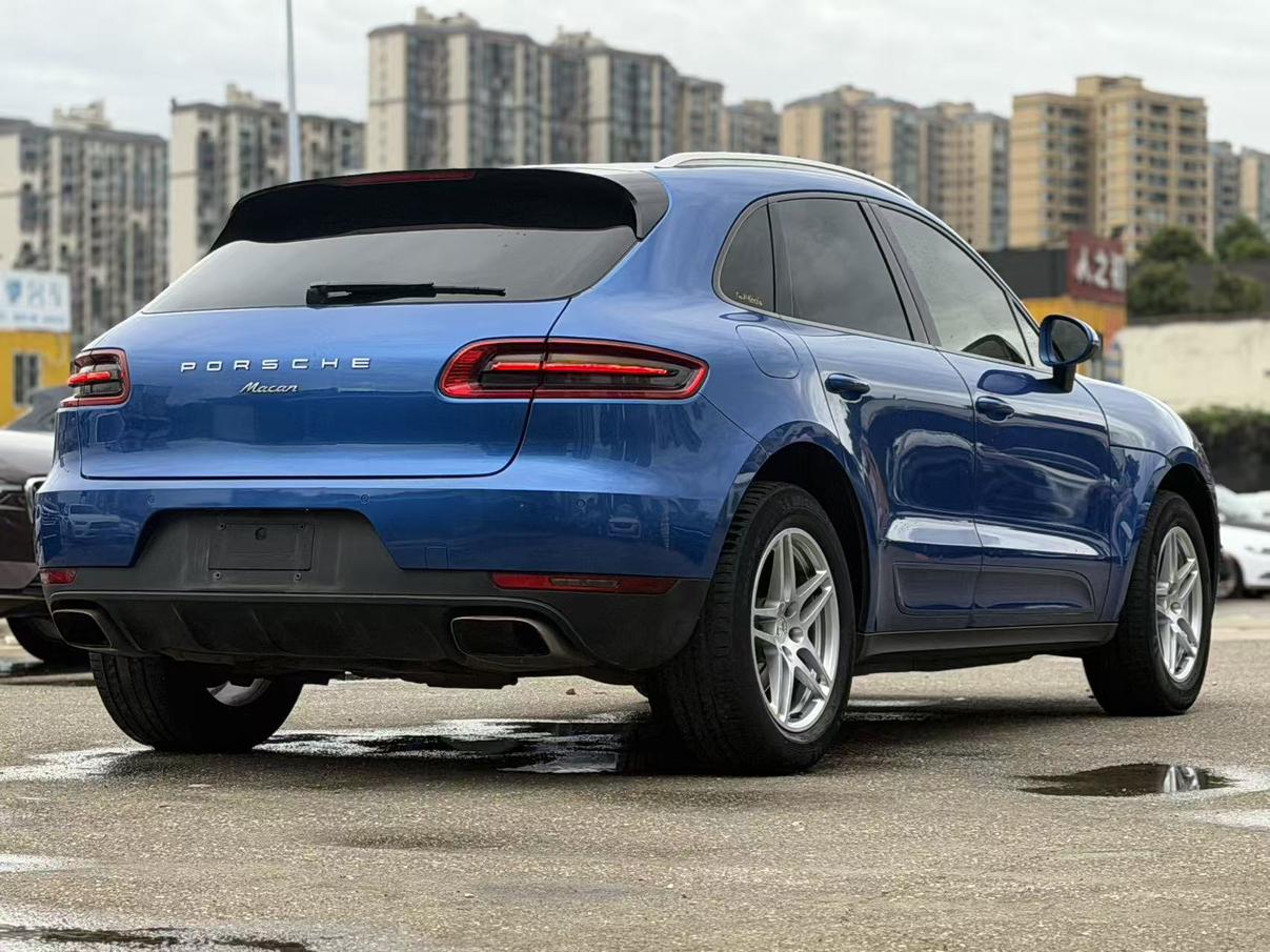 Porsche Macan 2017 thumb 4