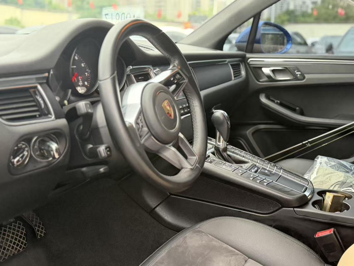 Porsche Macan 2017 thumb 7