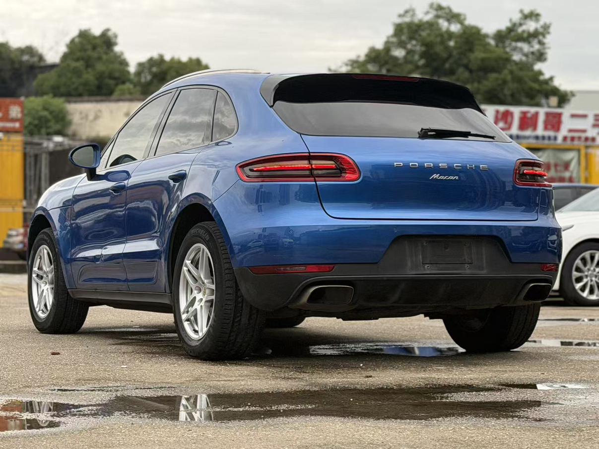 Porsche Macan 2017 thumb 11