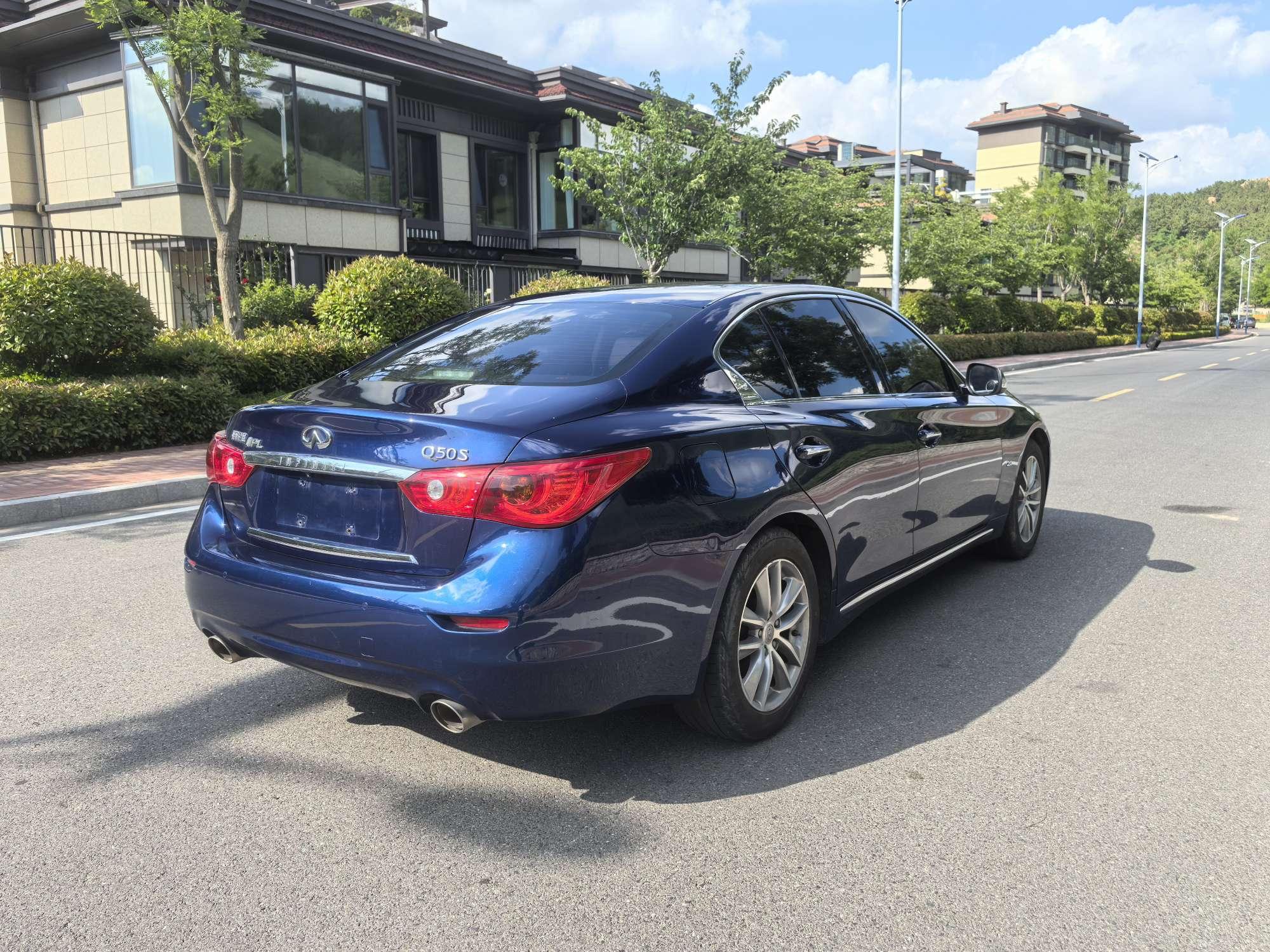 Infiniti Q50L 2016 thumb 4