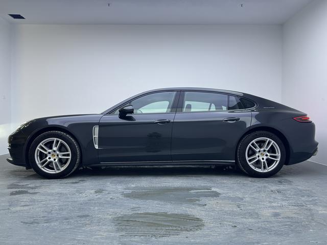 Porsche Panamera 2017 thumb 2