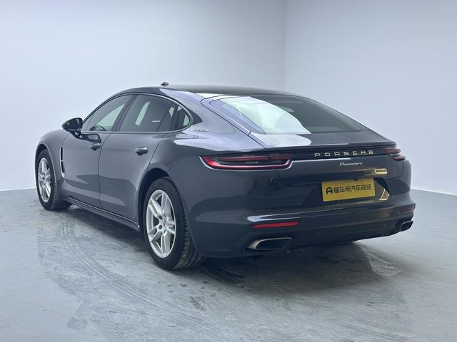 Porsche Panamera 2017 thumb 3