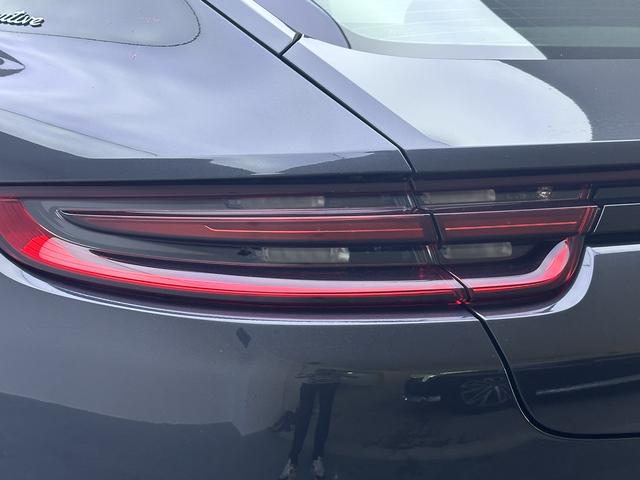 Porsche Panamera 2017 thumb 11