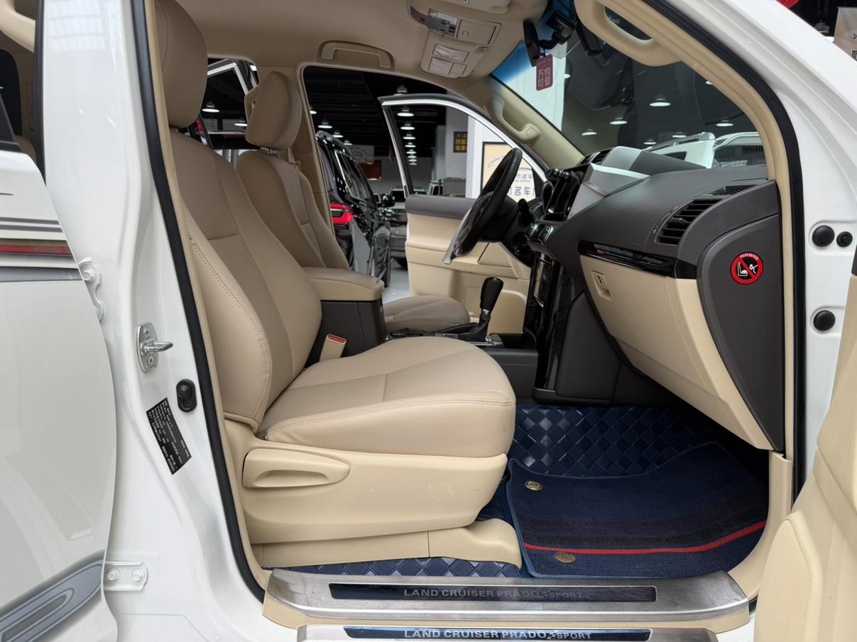 Toyota Land Cruiser Prado 2018 thumb 8