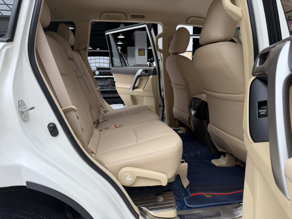 Toyota Land Cruiser Prado 2018 thumb 9