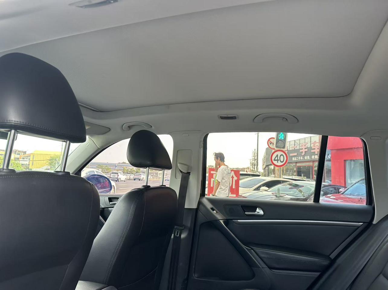 Volkswagen Tiguan 2015 thumb 8