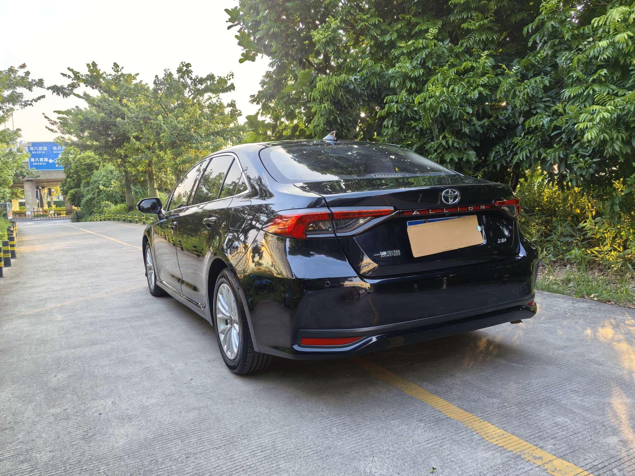 Toyota Crown 2022 thumb 2