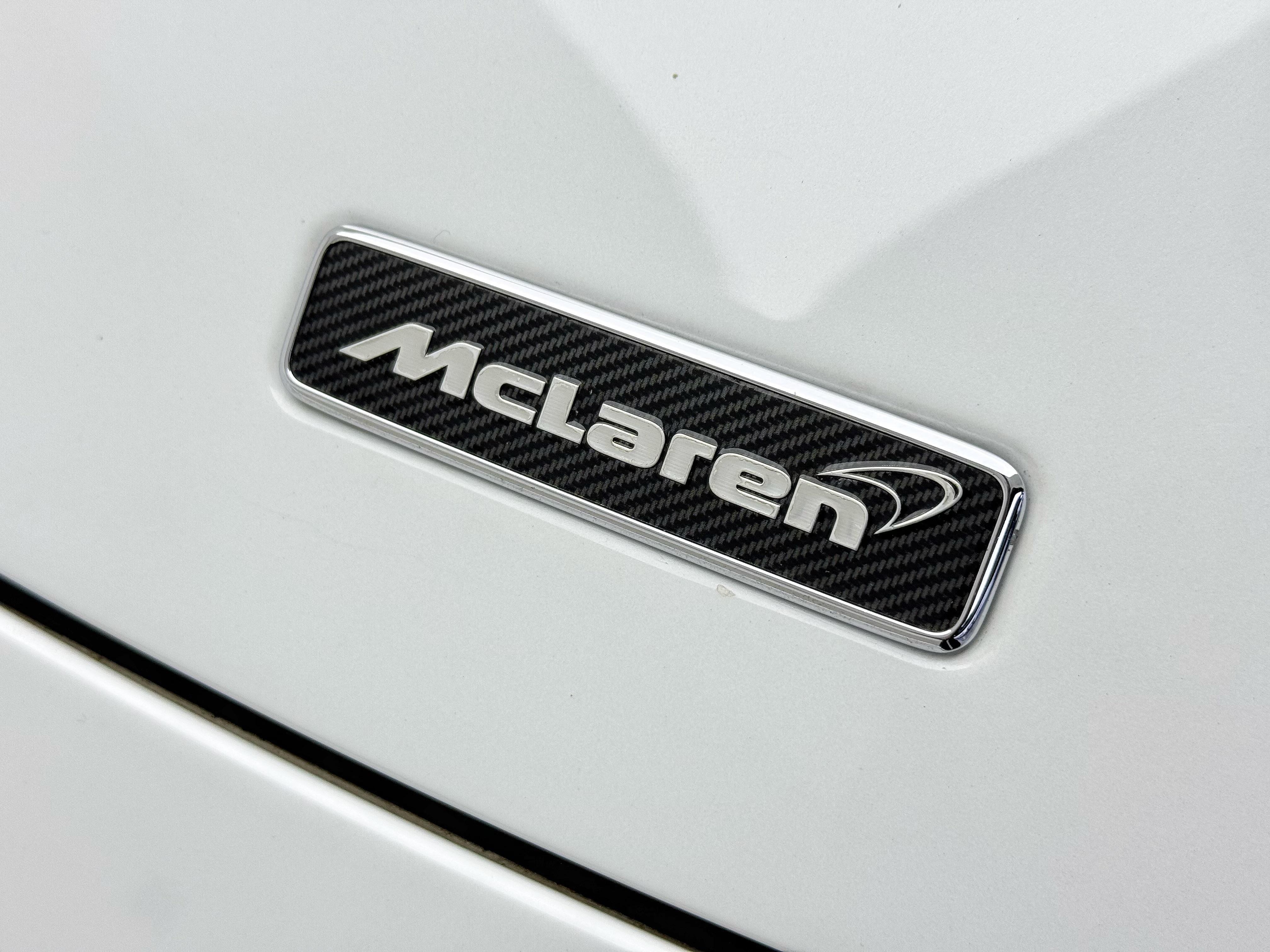 McLaren 675LT 2015 thumb 7