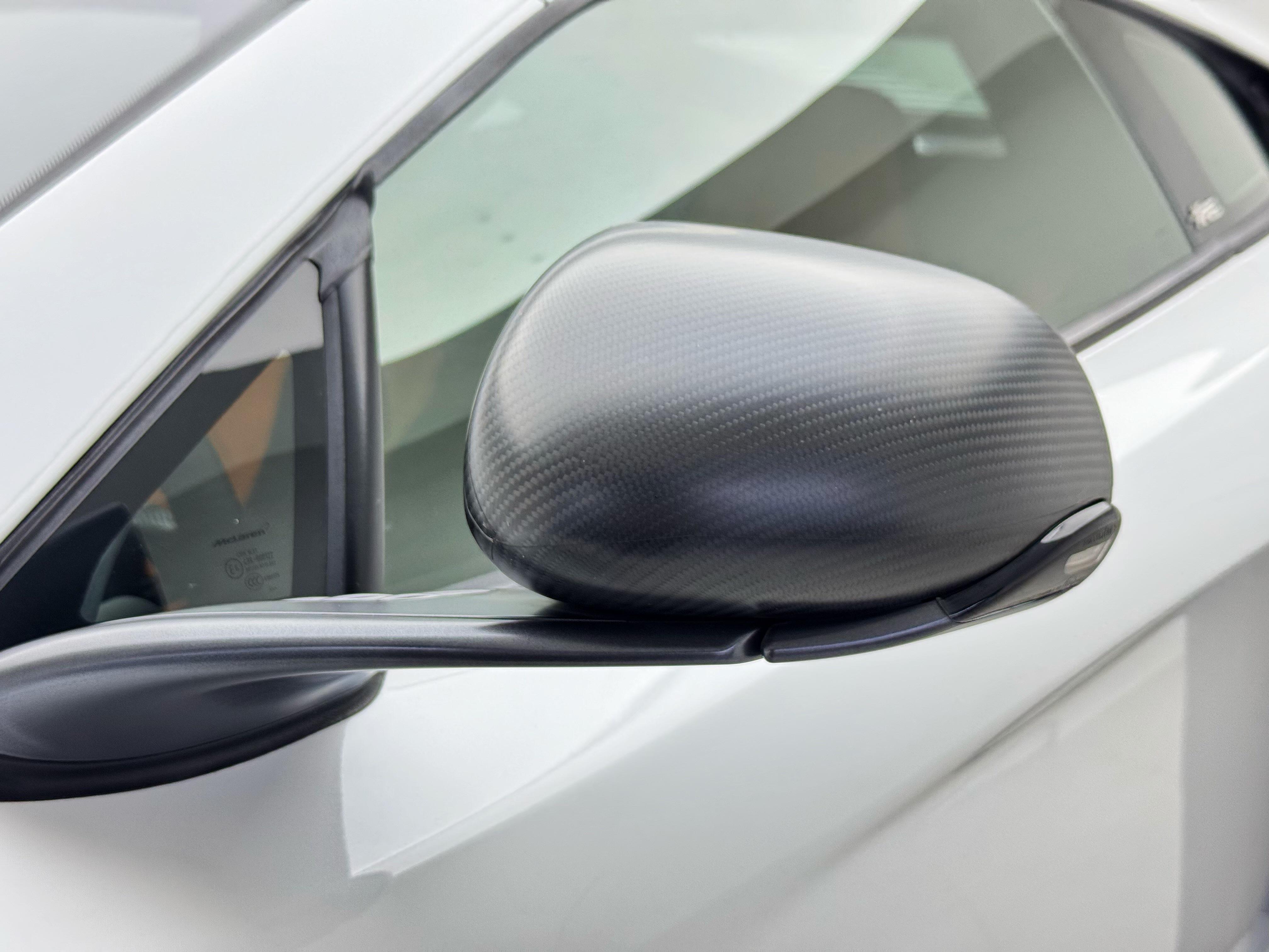 McLaren 675LT 2015 thumb 11