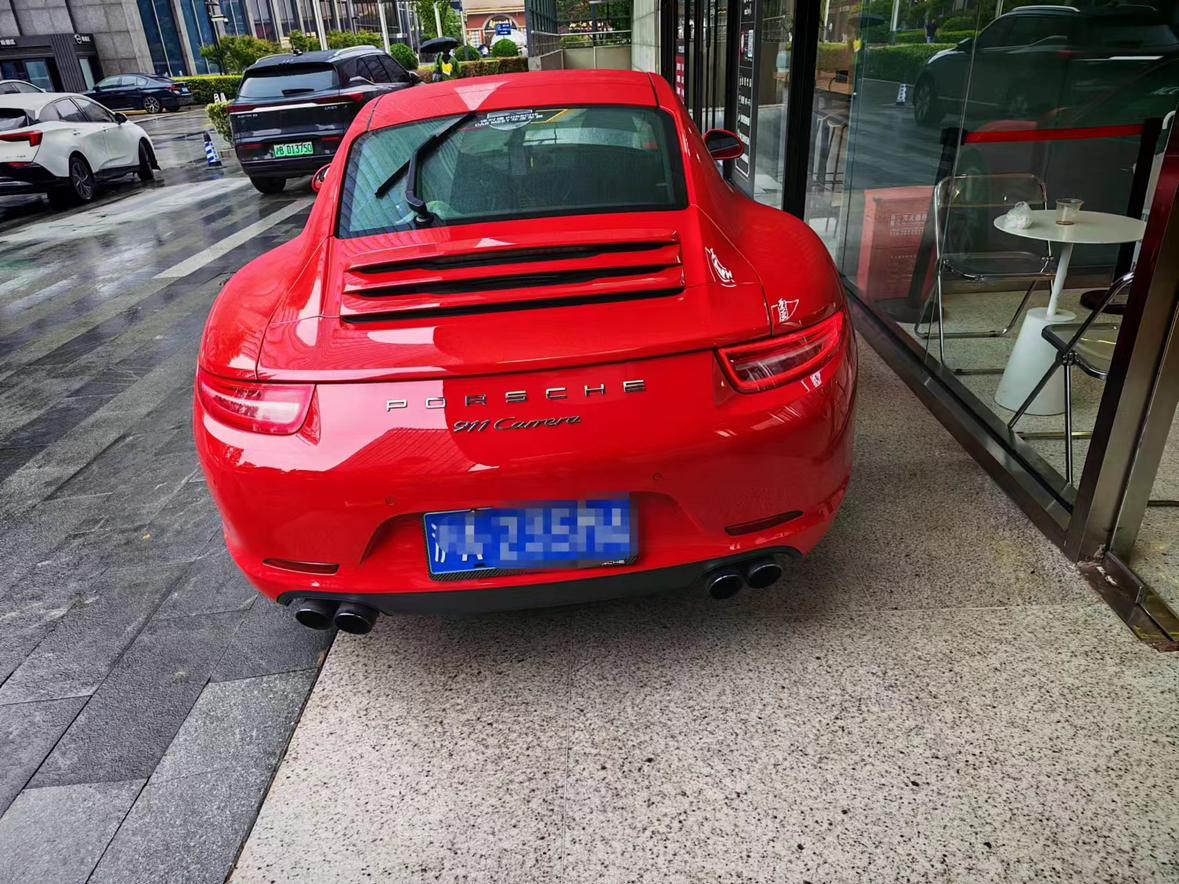 Porsche 911 2012 thumb 3