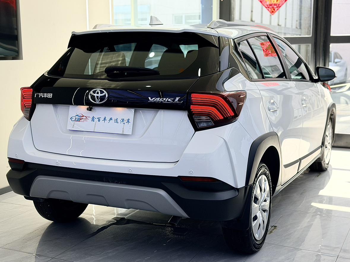 Toyota Yaris 2021 thumb 4
