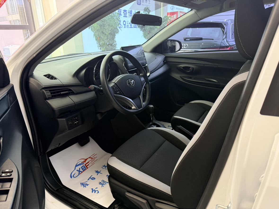 Toyota Yaris 2021 thumb 9