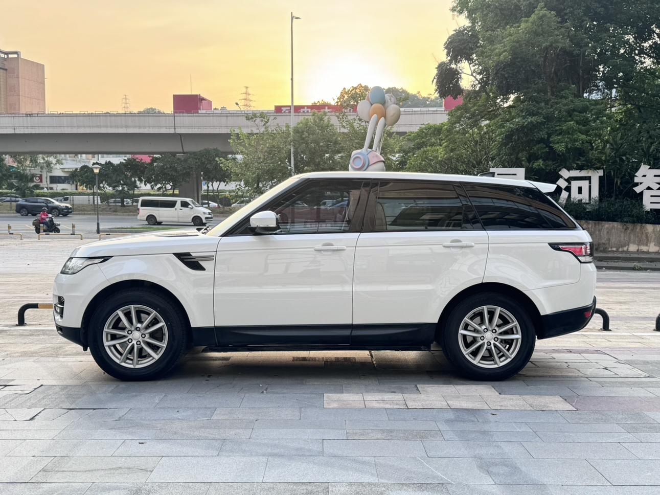 Land Rover Range Rover Sport 2018 thumb 2