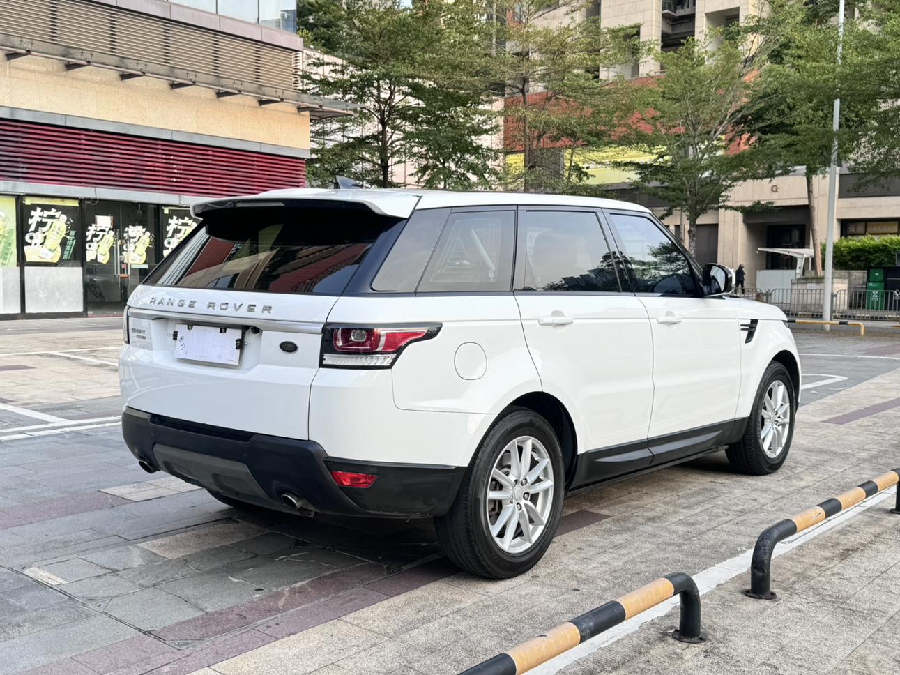 Land Rover Range Rover Sport 2018 thumb 5