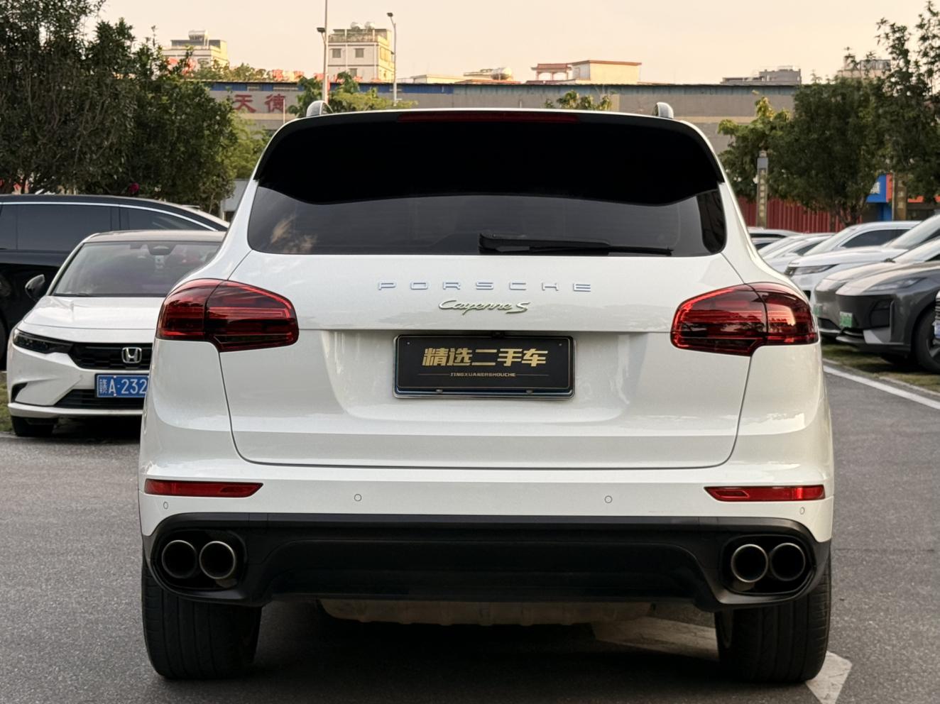 Porsche Cayenne 2015 thumb 3