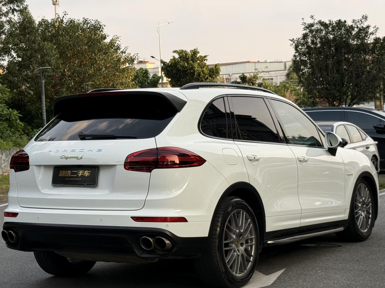 Porsche Cayenne 2015 thumb 4