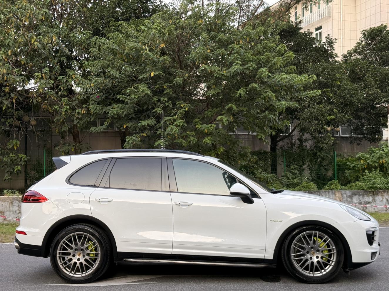 Porsche Cayenne 2015 thumb 5