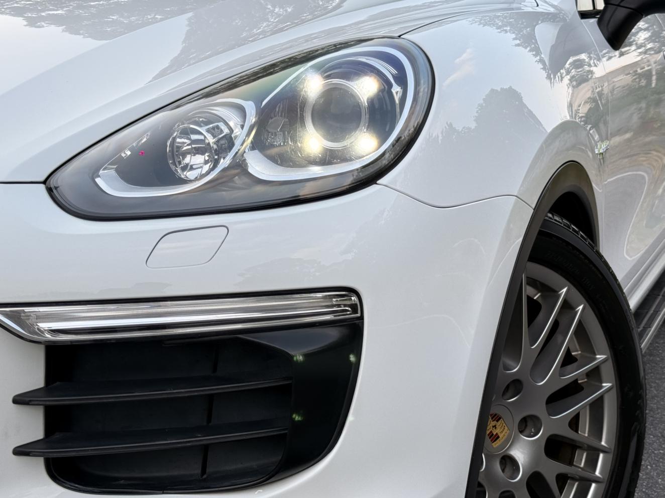 Porsche Cayenne 2015 thumb 8