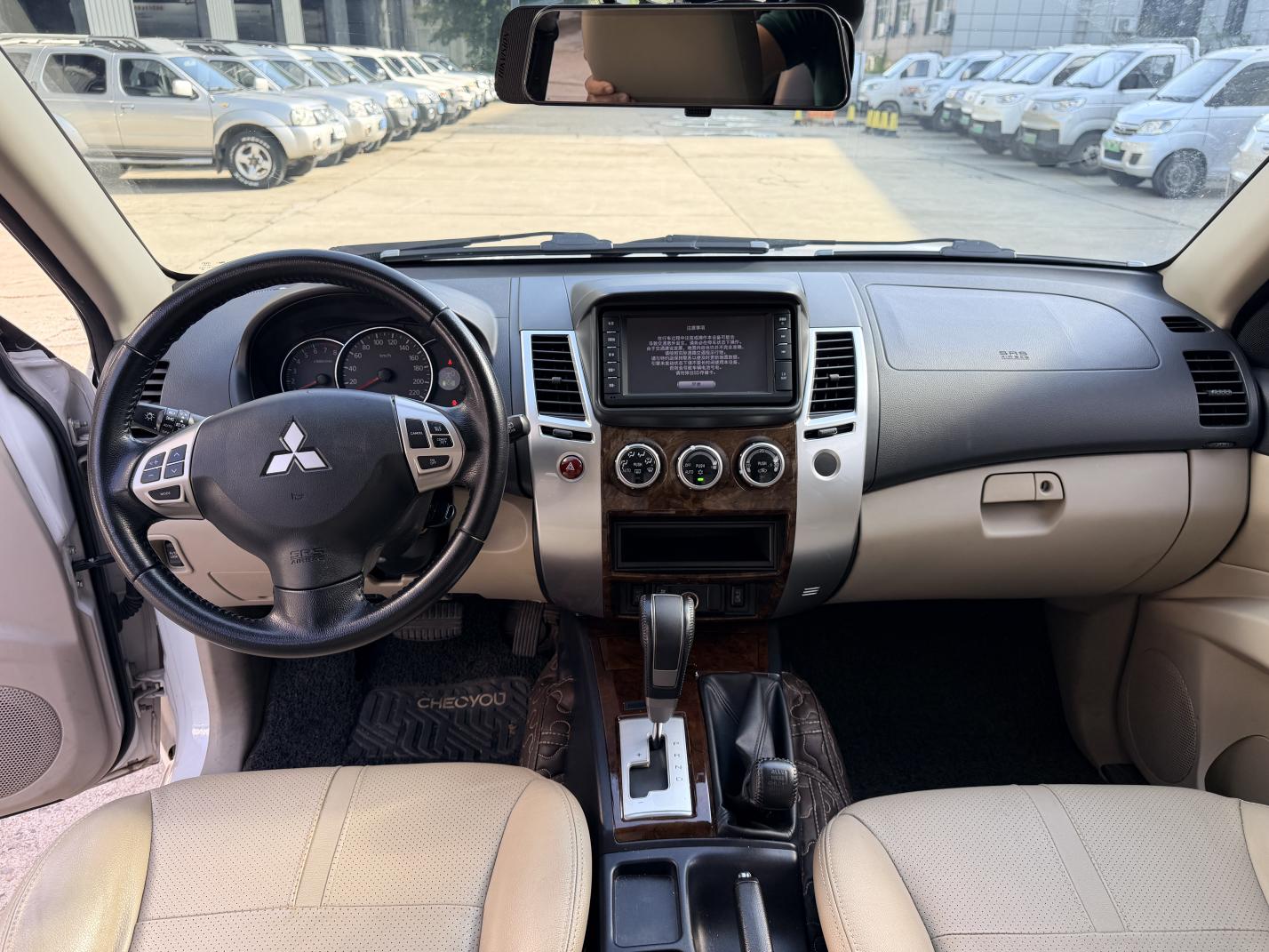 Mitsubishi Pa Jie Luo Jin Chang · 2013 thumb 5