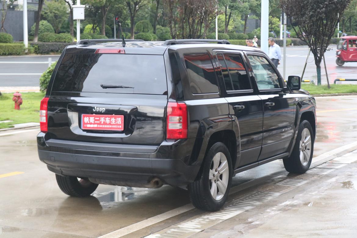 Jeep Cherokee 2015 thumb 5