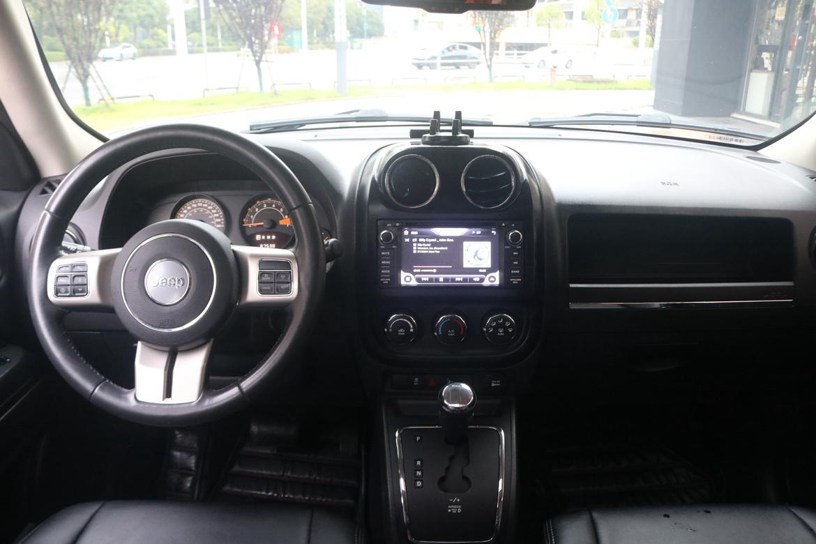 Jeep Cherokee 2015 thumb 12