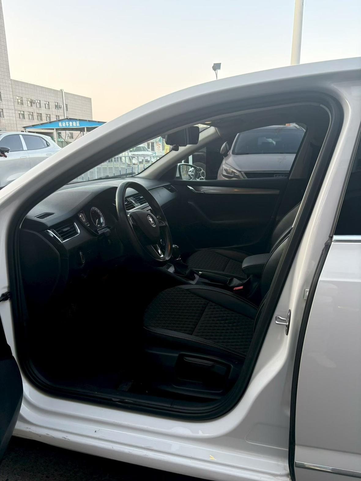 Skoda Ming Rui 2018 thumb 7