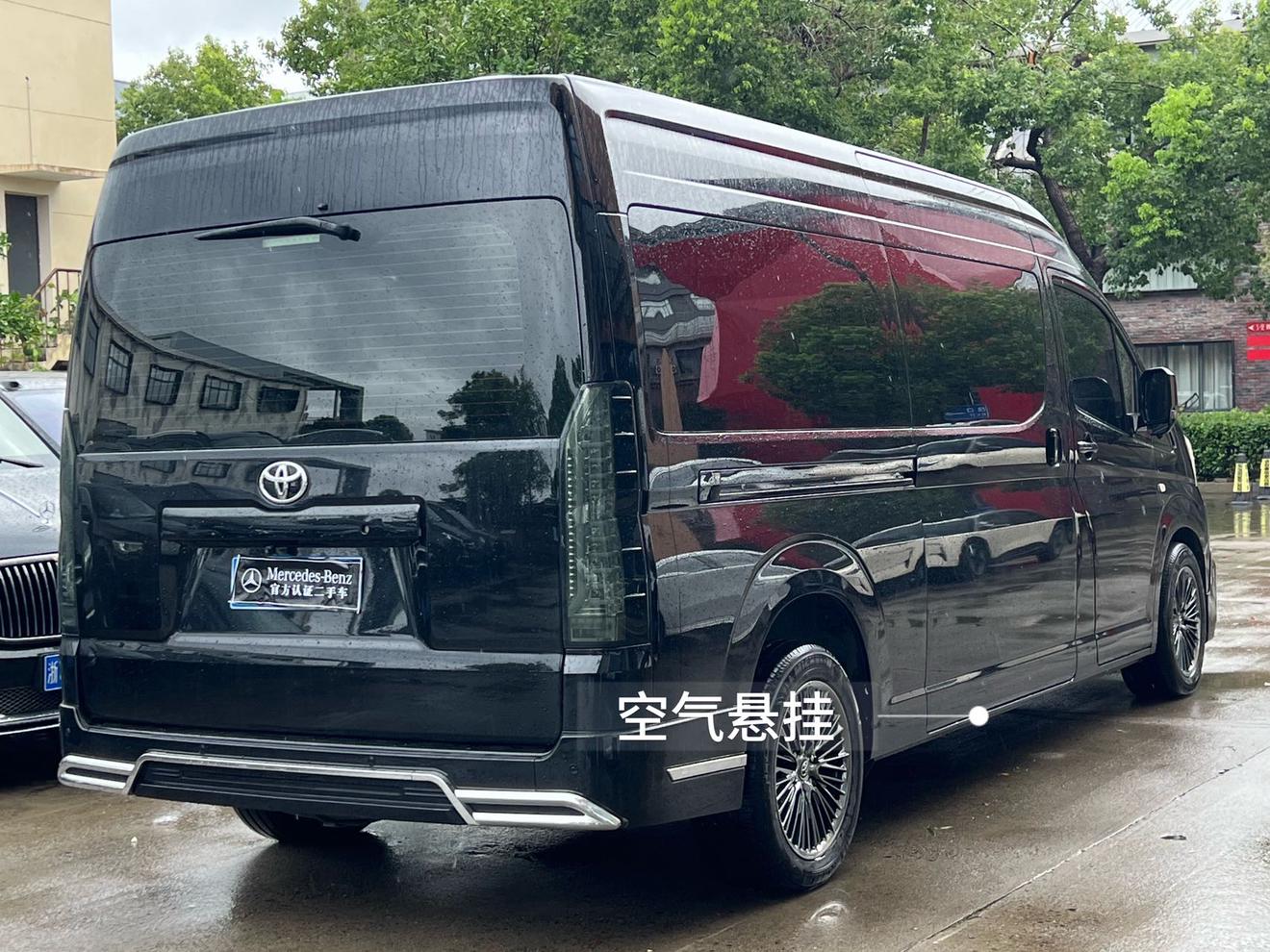 Toyota HiAce 2023 thumb 3