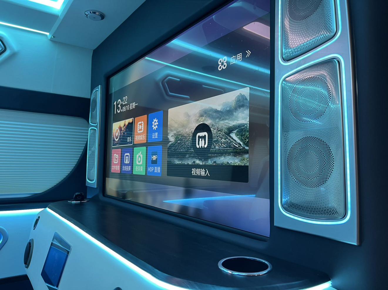 Toyota HiAce 2023 thumb 7