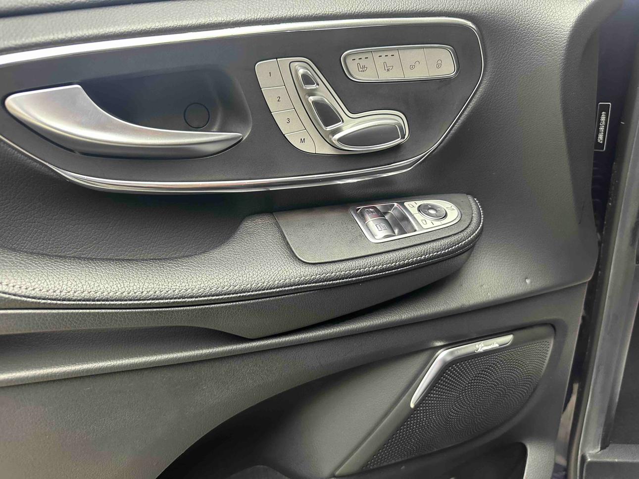 Mercedes-Benz V-Класс 2021 thumb 8