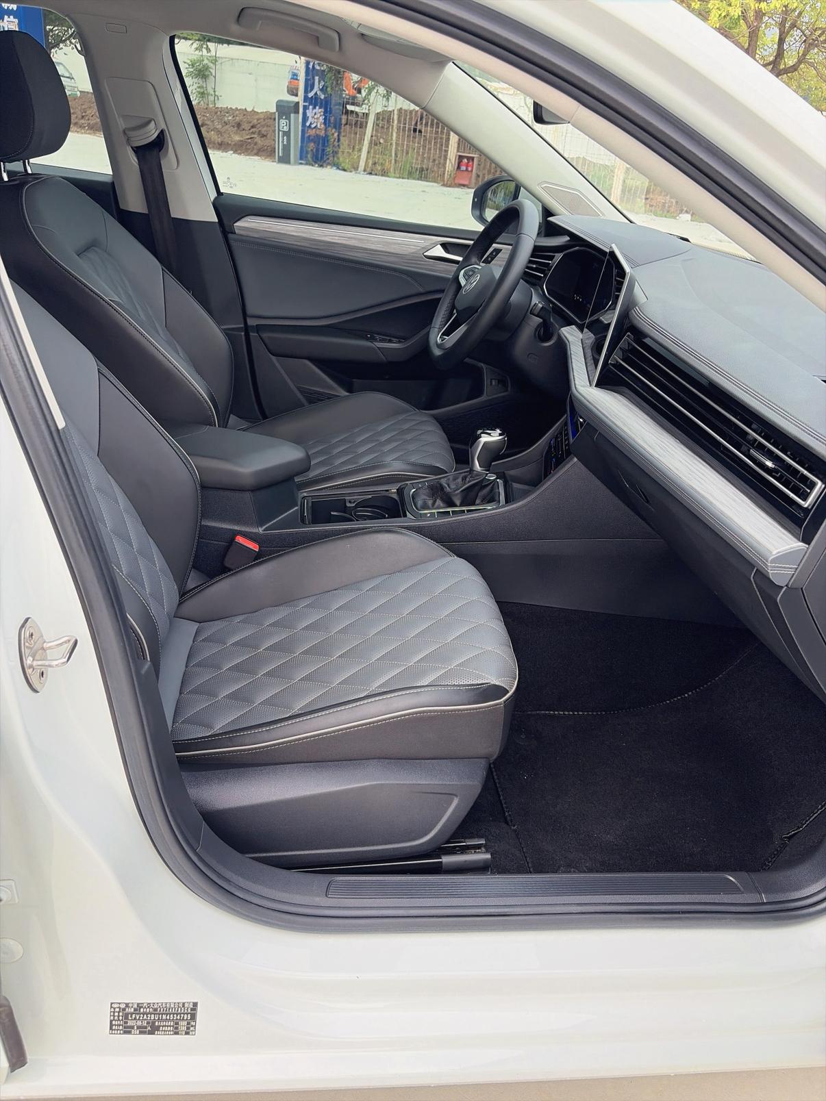 Volkswagen Sagitar 2023 thumb 9