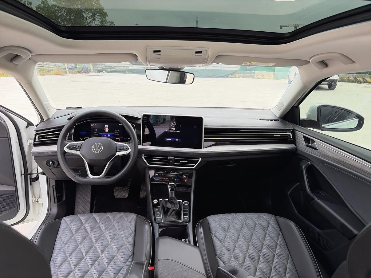 Volkswagen Sagitar 2023 thumb 10
